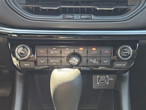 New 2026 Jeep Compass Limited image 11