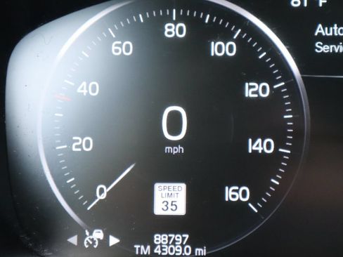 Used 2021 Volvo V60 T5 Cross Country AWD/4WD image 46