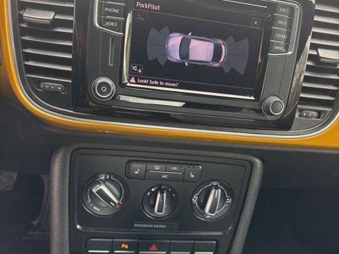 Used 2016 Volkswagen Beetle 1.8T Dune image 19