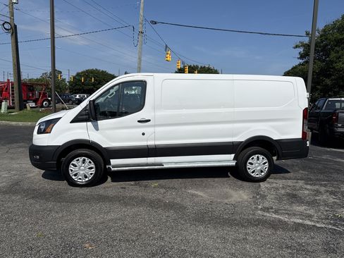 Used 2025 Ford Transit 250 Low Roof w/ Exterior Upgrade Package RWD image 6