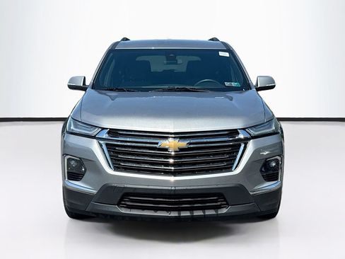 Used 2023 Chevrolet Traverse LT AWD/4WD image 2