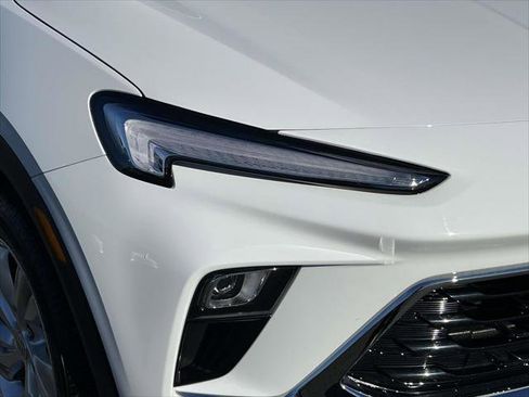 Used 2025 Buick Encore GX Preferred image 10