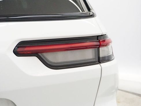 Certified 2022 Jeep Grand Cherokee L Laredo AWD/4WD image 15