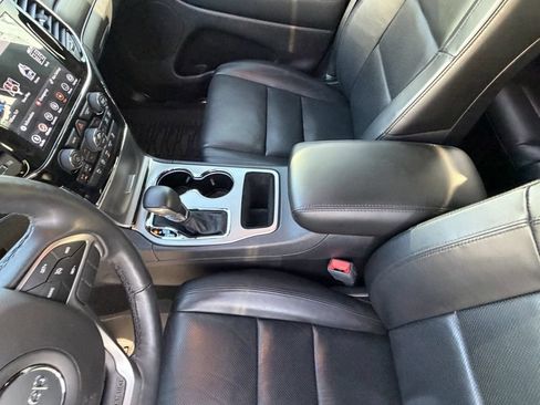 Used 2021 Jeep Grand Cherokee Limited w/ Luxury Group II RWD image 18
