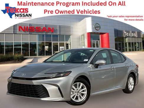 Used 2025 Toyota Camry LE image 1