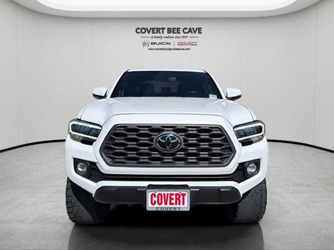 Used 2021 Toyota Tacoma TRD Off-Road w/ Technology Package image 2