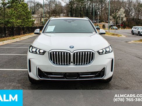 Used 2026 BMW X5 xDrive50e w/ Executive Package image 9