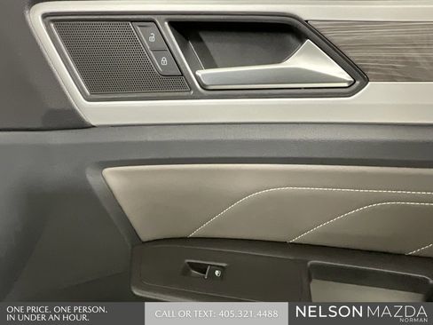 Used 2023 Volkswagen Atlas Cross Sport SE image 17