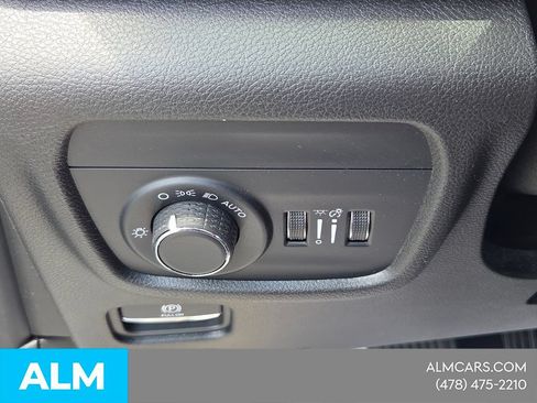 Used 2025 Jeep Grand Cherokee L Altitude AWD/4WD image 29