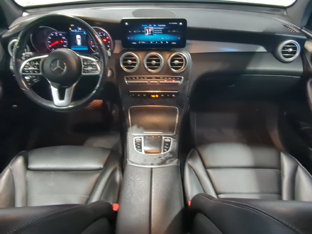 Used 2021 Mercedes-Benz GLC 300 4MATIC image 17