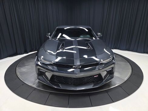 Used 2018 Chevrolet Camaro SS RWD image 8