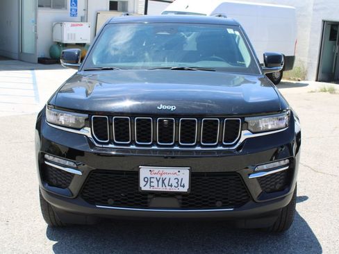 Used 2022 Jeep Grand Cherokee Limited 4xe w/ Luxury Tech Group II AWD/4WD image 2
