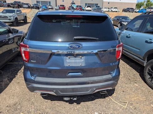 Used 2018 Ford Explorer XLT FWD image 6