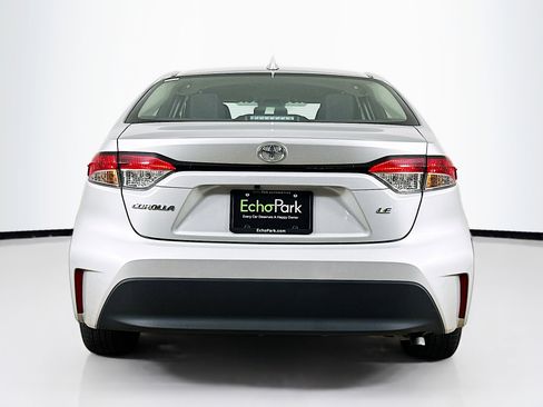 Used 2025 Toyota Corolla LE image 7