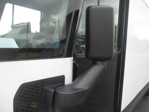 Used 2024 Chevrolet Brightdrop 600 w/ Commercial Equipment Package AWD/4WD image 10
