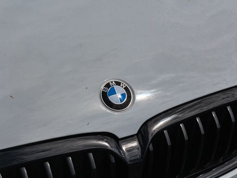 Used 2023 BMW 530i w/ M Sport Package RWD image 11