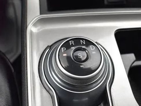 Used 2024 Ford Edge SEL AWD/4WD image 37