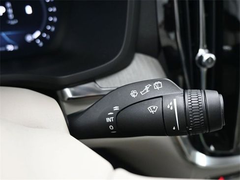 New 2026 Volvo V60 B5 Cross Country Plus w/ Protection Package Premier image 32