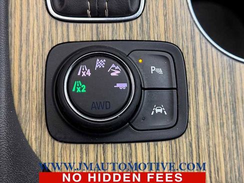 Used 2019 GMC Acadia Denali image 34