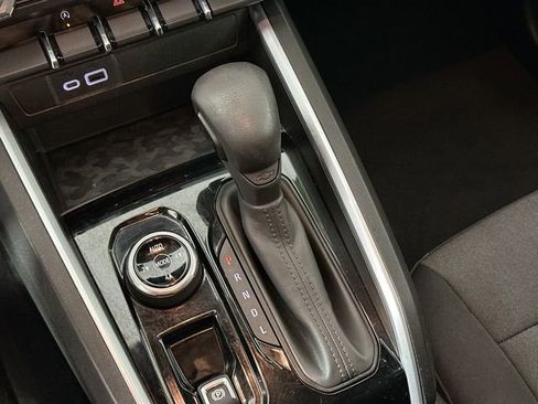 Used 2023 Chevrolet Colorado Trail Boss image 14