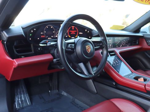 Used 2023 Porsche Taycan image 11