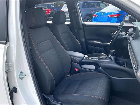 Used 2023 Honda HR-V Sport image 27