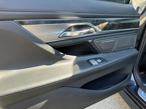 Used 2016 BMW 740i RWD image 15