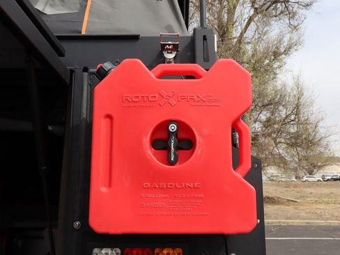 Used 2023 Toyota Tacoma TRD Off-Road w/ TRD Premium Off Road Package AWD/4WD image 30