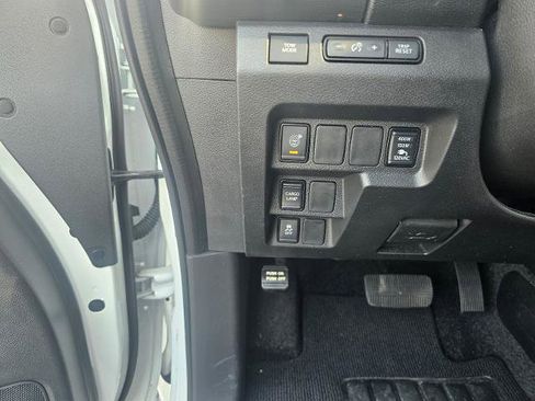Used 2024 Nissan Frontier SV w/ SV Convenience Package RWD image 47