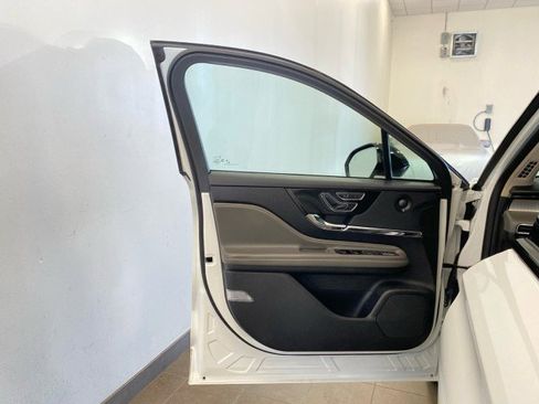 Used 2023 Lincoln Corsair AWD w/ Equipment Group 102A image 14