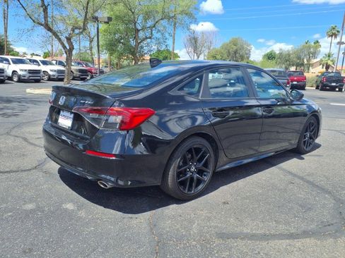 Used 2023 Honda Civic Sport image 4
