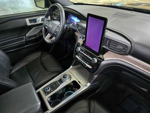 Used 2021 Ford Explorer Platinum w/ Equipment Group 601A image 10