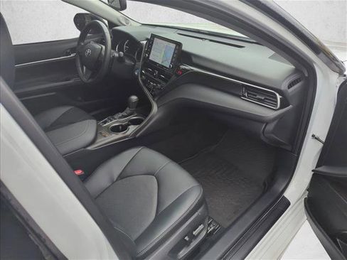 Used 2024 Toyota Camry XSE w/ Navigation Package image 19