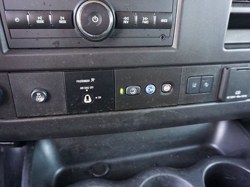 Used 2020 Chevrolet Express 2500 w/ Driver Convenience Package image 8