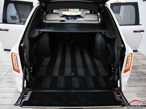 Used 2022 Rolls-Royce Cullinan image 69