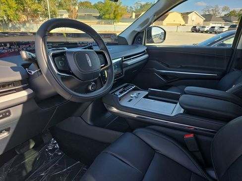 New 2026 Lincoln Navigator L Reserve image 19