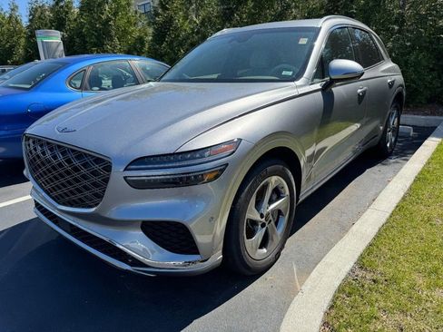 Certified 2026 Genesis GV70 2.5T Advanced AWD/4WD image 3