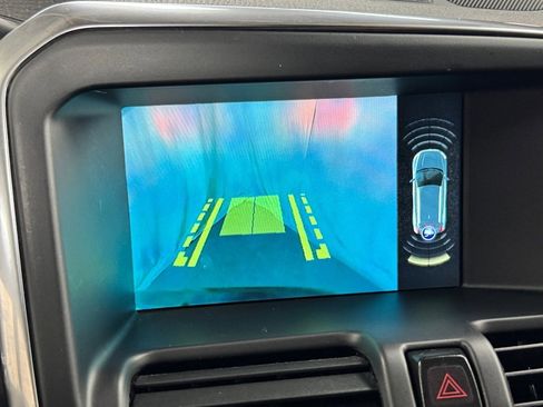 Used 2016 Volvo XC60 T6 R-Design Platinum w/ Climate Package image 36