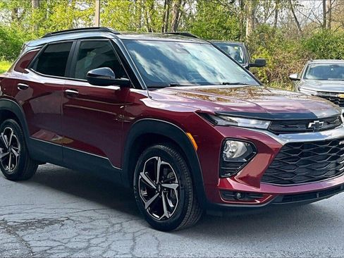 Used 2022 Chevrolet TrailBlazer RS w/ Technology Package AWD/4WD image 18