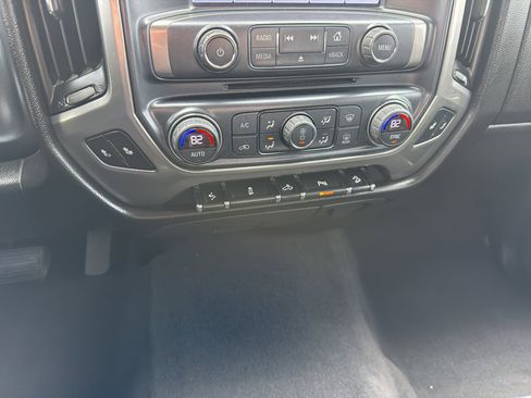 Used 2018 Chevrolet Silverado 1500 LT w/ All Star Edition image 22