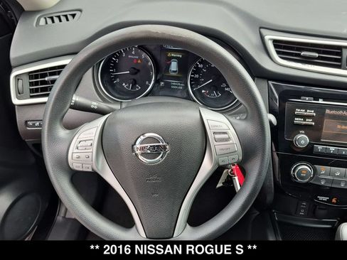 Used 2016 Nissan Rogue S w/ S Family Package FWD image 20