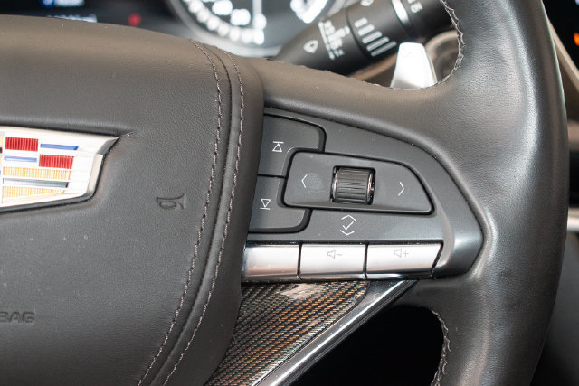 Used 2024 Cadillac XT6 Sport w/ LPO, ONYX Package AWD/4WD image 28