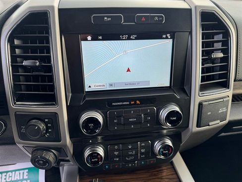 Used 2018 Ford F150 Lariat w/ Equipment Group 502A Luxury image 19