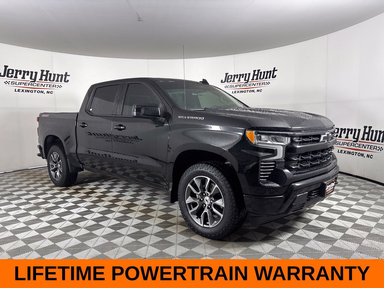 Used 2024 Chevrolet Silverado 1500 RST w/ LPO, Liner Protection Package AWD/4WD image 4