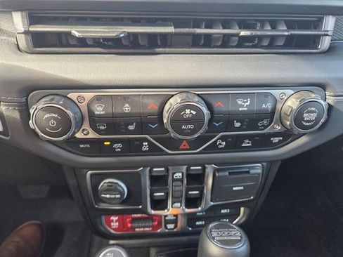 Certified 2025 Jeep Wrangler Unlimited Rubicon 392 image 22