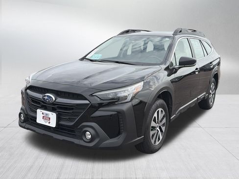 Certified 2025 Subaru Outback AWD/4WD image 3