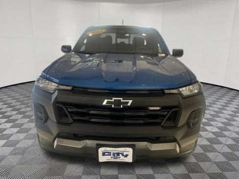 Used 2023 Chevrolet Colorado Trail Boss w/ Safety Package AWD/4WD image 36