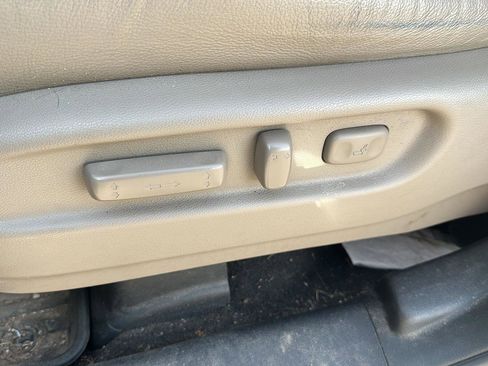 Used 2017 Honda Pilot Touring image 11
