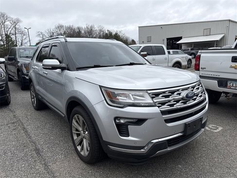 Used 2019 Ford Explorer Limited w/ Class III Trailer Tow Package image 2