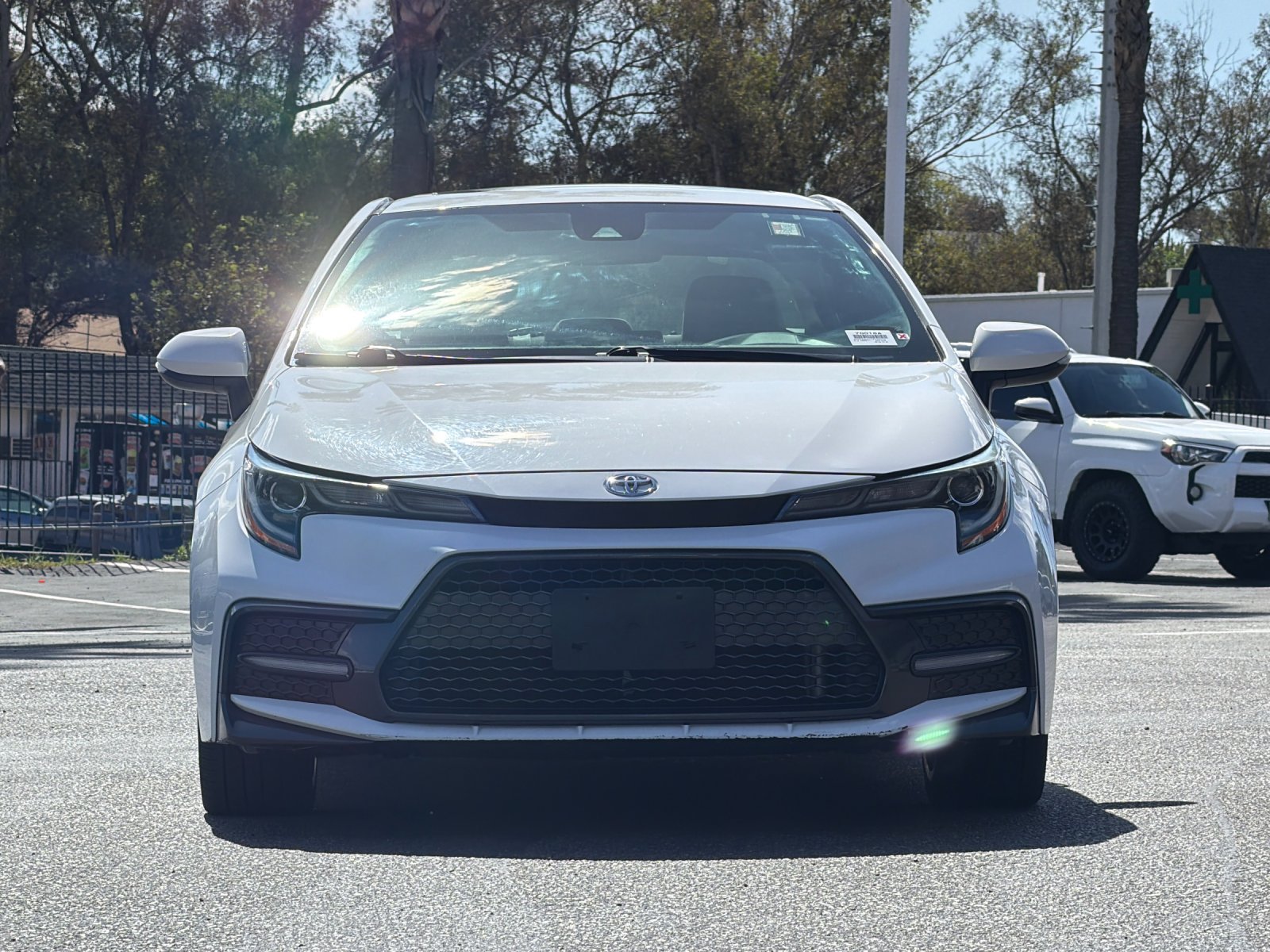Used 2020 Toyota Corolla SE w/ SE Premium Package FWD image 7